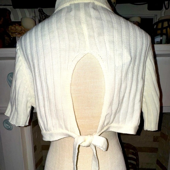 Cider super cropped collared sweater top with a tie back!  NWT. Junior XXL - Picture 3 of 5
